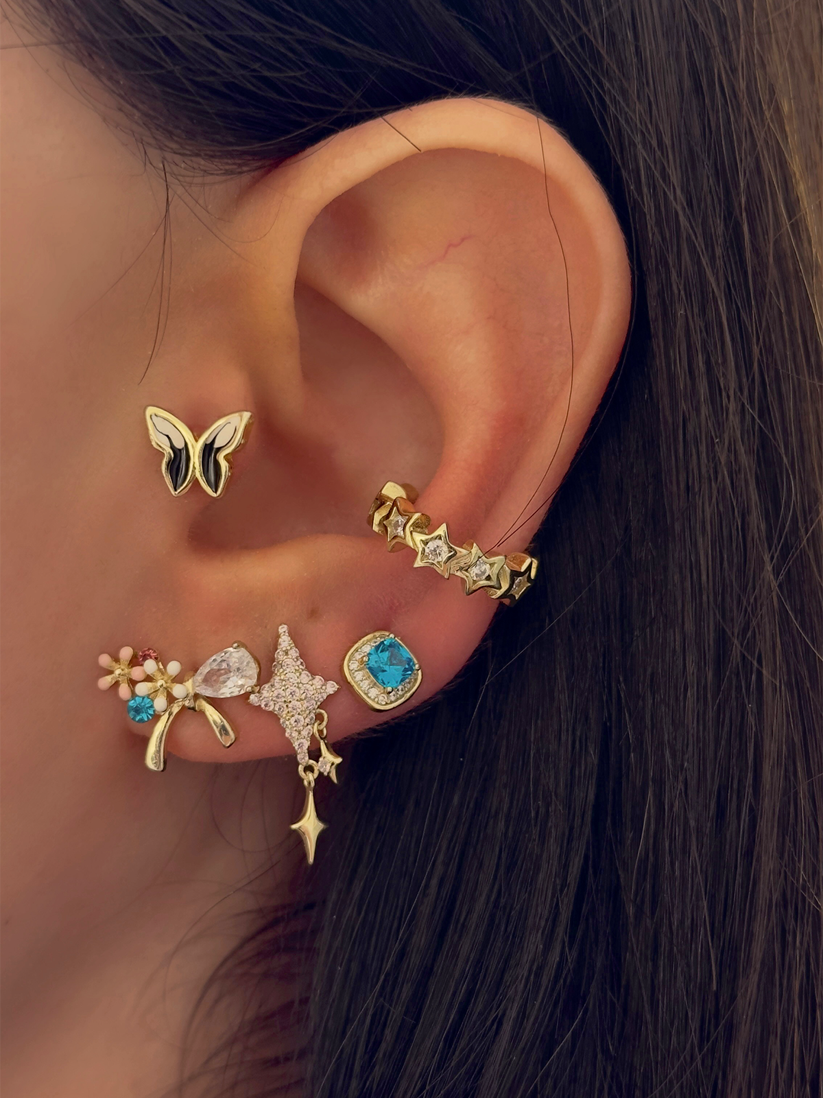 Siyah Beyaz Mineli Kelebek Piercing